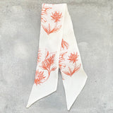 TOILE FLOWER NECK BOWIE