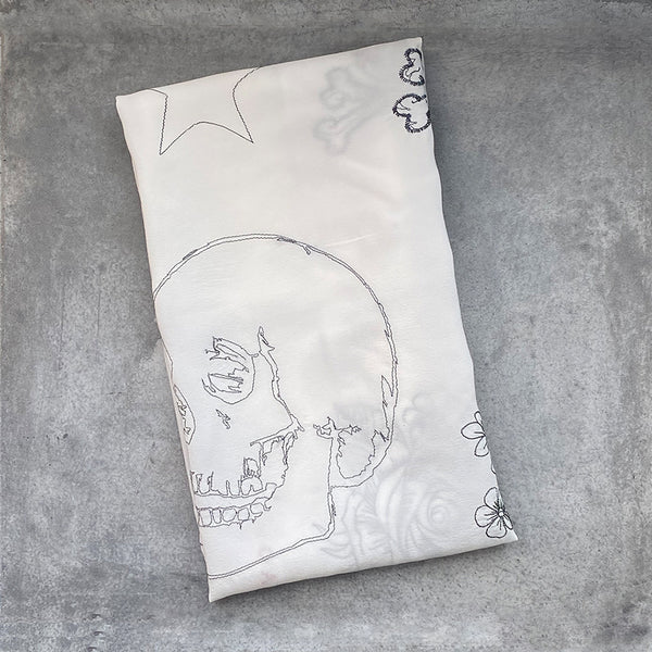 ROSE SKULL SCARF WHITE